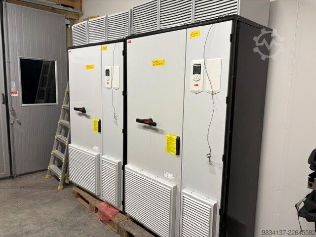 Valdymo blokas ABB ACS880-37-0210A-7+B055+E205+H353+V112