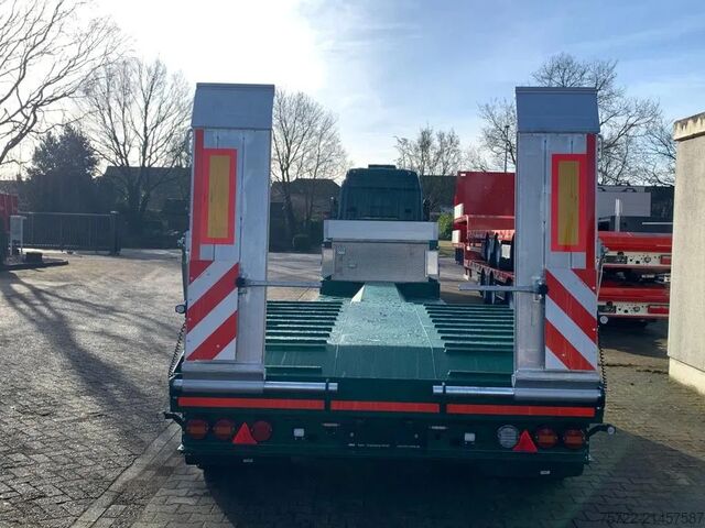 低装载机 PAVIC 2-Achs Forstmaschinen Tieflader Typ: STLT2Z 2-A...