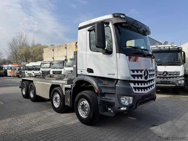 Kiper kamion Mercedes-Benz Arocs 3243 K 8X4 Haken Hyva