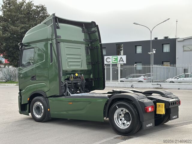 وحدة جرار قياسية Iveco S-WAY 580 ADR
