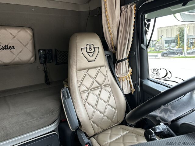 τυπική μονάδα τράκτορα SCANIA R 580