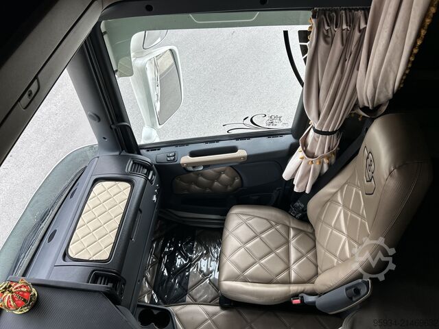 τυπική μονάδα τράκτορα SCANIA R 580