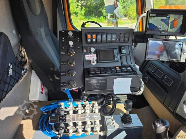道路清掃車 DAF XB 210 Kehrmaschine wie neu Brock VS4 Kehraufbau