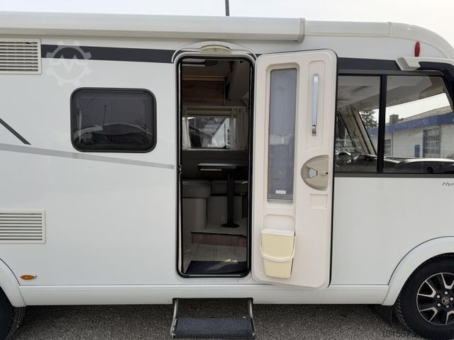 Kamper zintegrowany HYMER/ERIBA Exsis-i Pure 580 1. Hand, Markise, TV