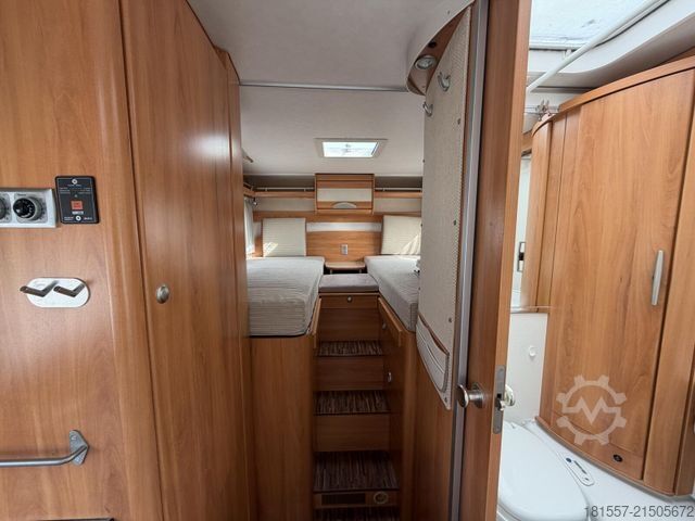 Kamper zintegrowany HYMER/ERIBA B-Klasse SL B-SL 674 3,0 Ltr. SAT+TV, Solar,