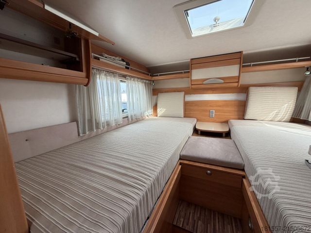 Kamper zintegrowany HYMER/ERIBA B-Klasse SL B-SL 674 3,0 Ltr. SAT+TV, Solar,