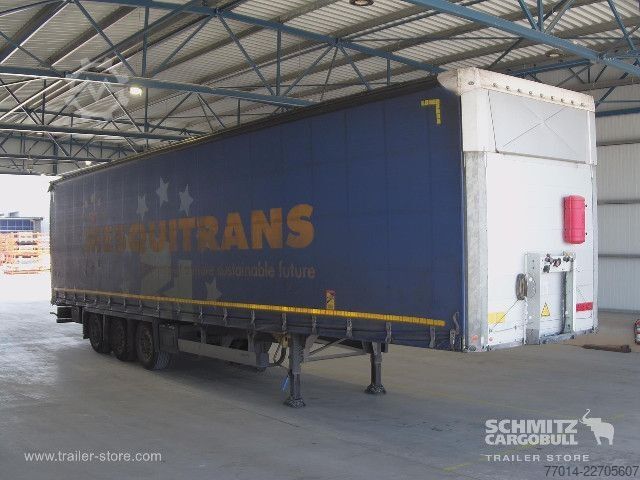 Åpen semitrailer med presenning Schmitz Cargobull Curtainsider Mega
