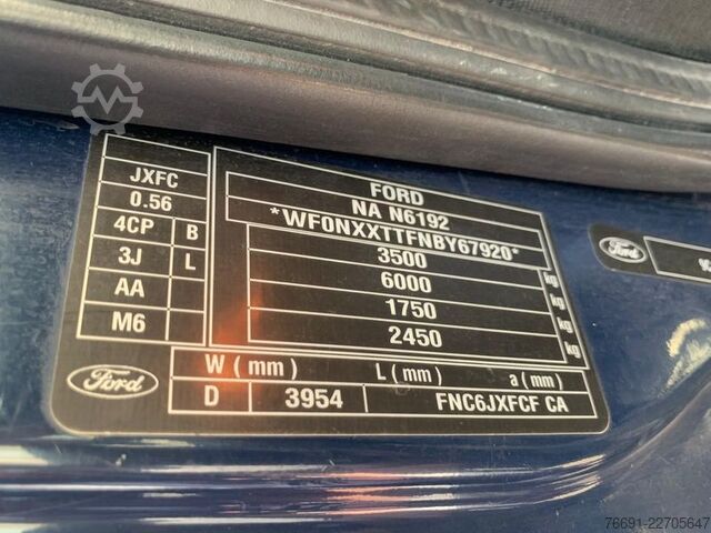 Kombijevsko vozilo s dvostrukom kabinom Ford Transit  350  - 6 posti- Motore guasto -