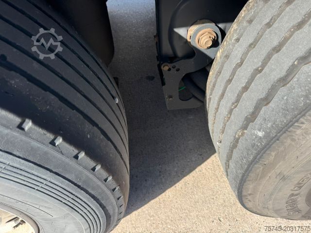 带篷布的开放式半挂车 KÖGEL SN24 * * 2 X LIFTACHSE * SAF * GUT BETREIFT