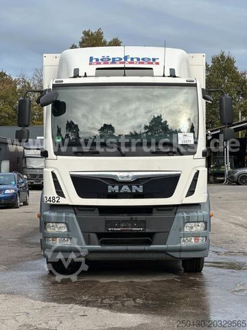 Nápojový vůz MAN TGM 22.250 Getränkewagen mit Ladebordwand Euro6