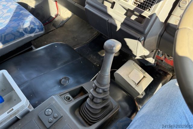 Camion-citerne IVECO 180E28 4x2 Milchtank