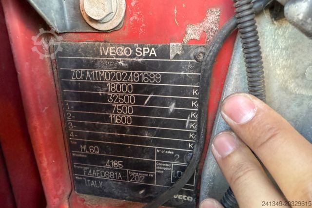 Camion-citerne IVECO 180E28 4x2 Milchtank