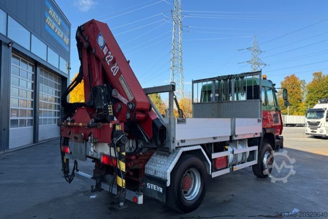 Gru montata su autocarro STEYR 19S360 4x4 HMF2230-7