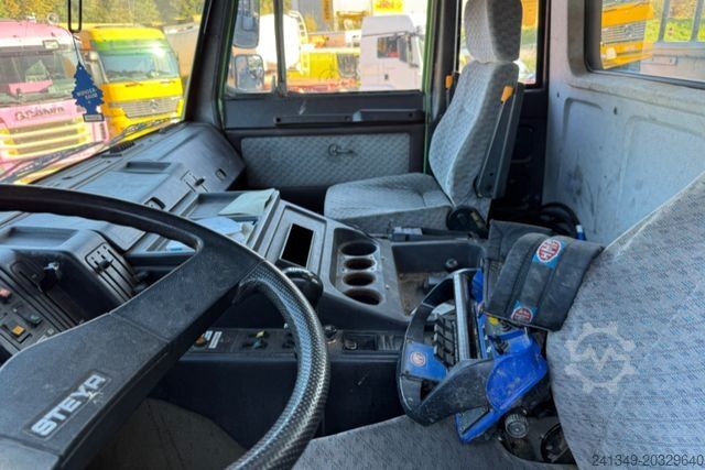 Gru montata su autocarro STEYR 19S360 4x4 HMF2230-7