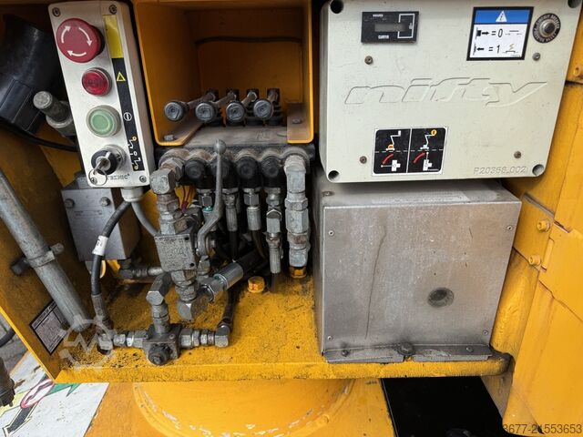 Nifty HR12 NE knækarm lift 4x2, elektrisk, 2012, 12 m arbejdshøjde NIFTYLIFT HR12 NE Knikarmhoogwerker 4x2 Elektrisch 2012 12M werkhoogte