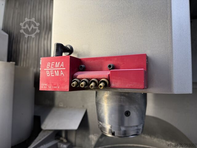 Universal-Bearbeitungszentrum Deckel Maho DMU 70 eVolution