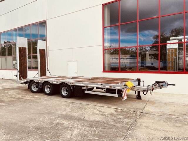 Ρυμουλκούμενο χαμηλού φορτίου Möslein TT 31  31 t Tridem- Tieflader 3 Achs, 8 m LadeflächeNeufahrzeug