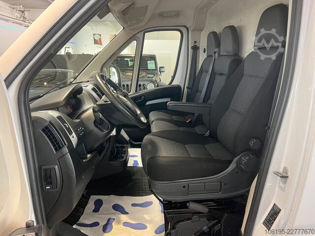 Фургон з високим дахом FIAT Ducato 2,3 Blue-HDI *Hoch+Lang*L2-H2*Garantie*