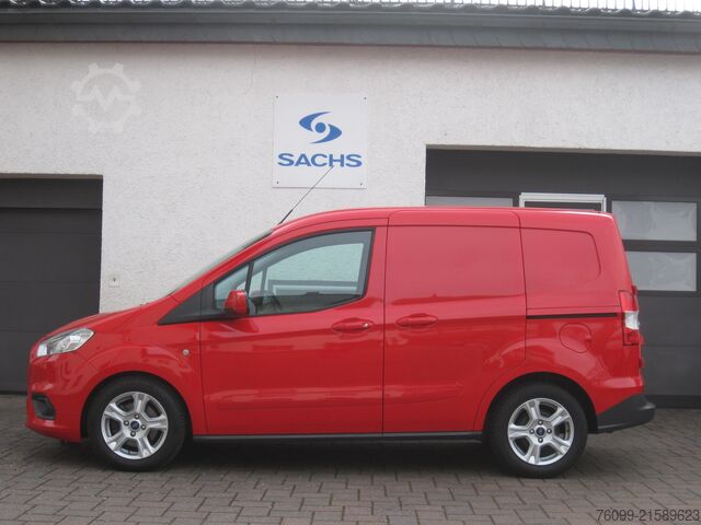 Fourgon tôlé Ford Courier Limited Navi Kamera 2xSchiebetür