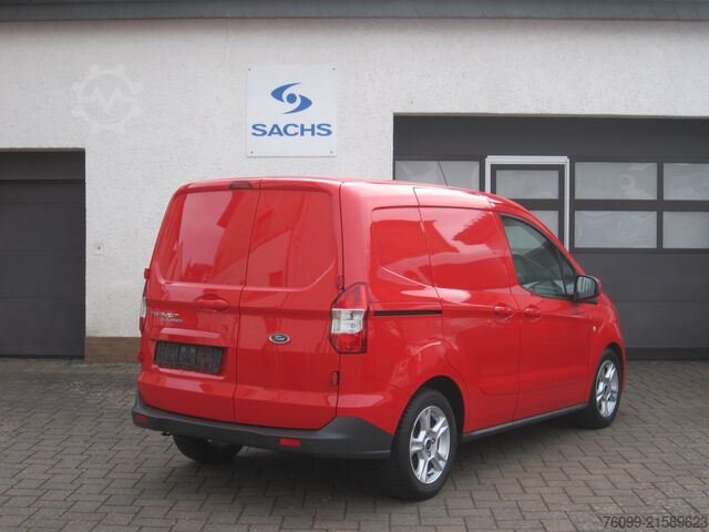 Fourgon tôlé Ford Courier Limited Navi Kamera 2xSchiebetür