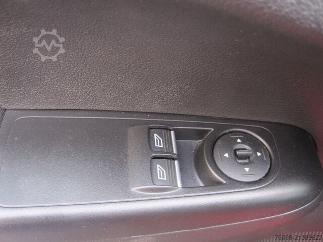 Fourgon tôlé Ford Courier Limited Navi Kamera 2xSchiebetür