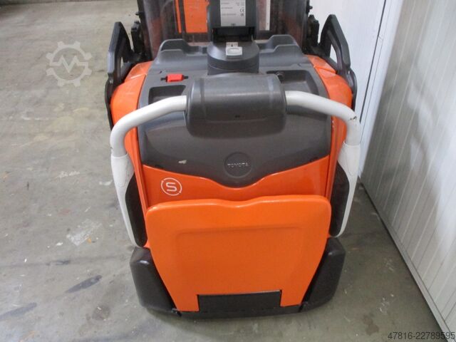 High lifting pallet truck TOYOTA SPE160