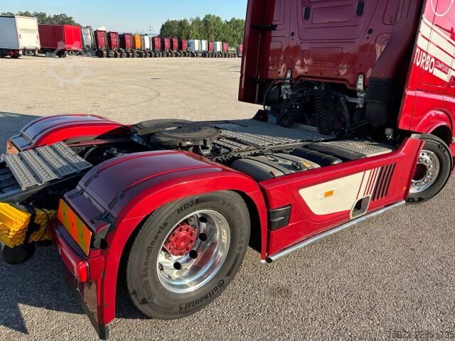 Standard SZM  Actros 1863LL POWERLINER