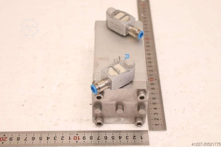 콤팩트 실린더 Festo ADN-63-80-A-PPS-A Hub 80 mm