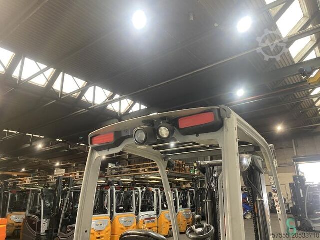 Chariot élévateur à fourche Still RX20-20L