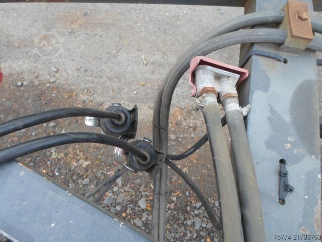 Remolque de plataforma baja MÜLLER-MITTELTAL T 3-Profi-30 To. 3 Achser