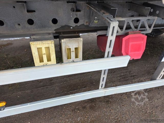 Kamion s izmjenjivom nadogradnjom DAF XF 510 BDF, ZF mit Brücks und Hänger+Brücke, ADR