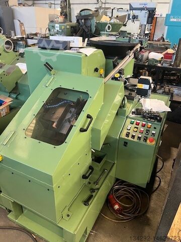 Macchina per la produzione di viti E.W.Menn GW 32