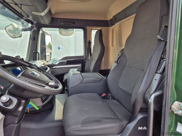 Кран монтиран на камион MAN TGS 26.420 6x2-4 LL Hiab 177K PRO 2 Stück