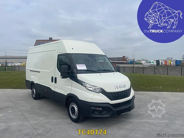 รถตู้ตู้ทึบ Iveco Daily 35S14V12