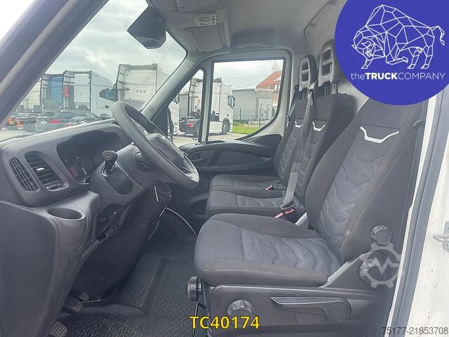 รถตู้ตู้ทึบ Iveco Daily 35S14V12