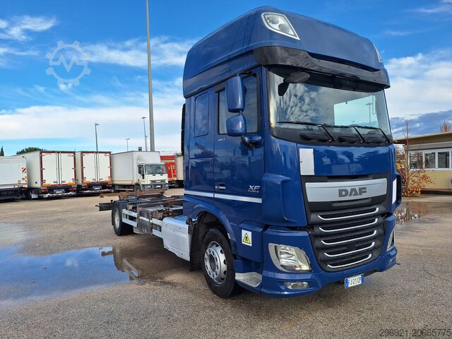 Lkw mit Wechselfahrgestell DAF XF 460 FA