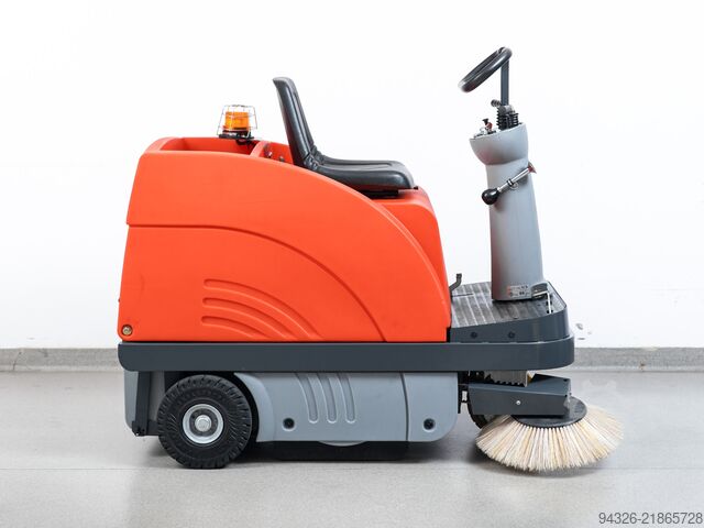 Hako Sweepmaster B900 R YENİ PİLLER Hako Sweepmaster B900 R - 2021y - 554h
