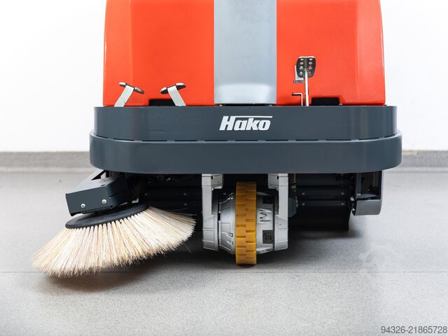 Hako Sweepmaster B900 R YENİ PİLLER Hako Sweepmaster B900 R - 2021y - 554h