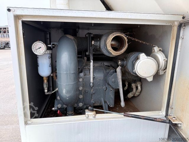 Camión cisterna de vacío SCANIA G500 8x4*4 Bucher Recycler 414