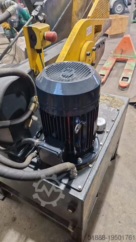 مقص التمساح Recuperma RS.440.M