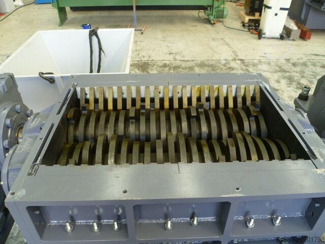 Dobbeltskaktet shredder Genox M800