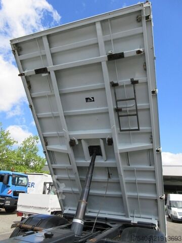 Camion basculante trilateral iveco Eurocargo 180-320 Dreiseitenkipper AHK