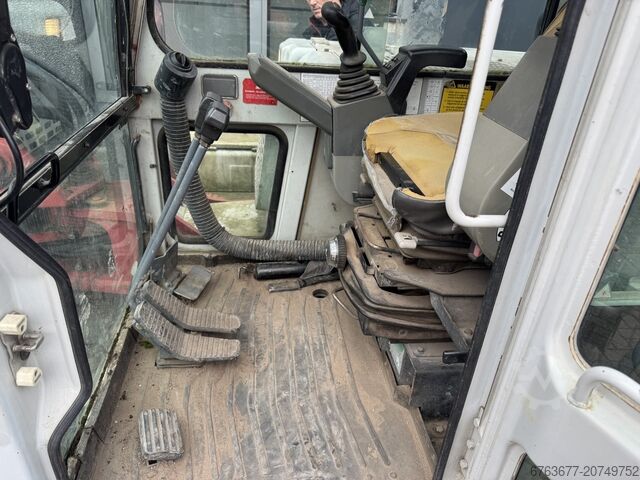  TAKEUCHI TB175 Graafmachine Rups 2008 Yanmar  Diesel inclusief 5 bakken + palletvork