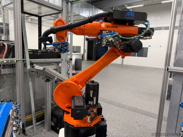 KUKA KR 22 R1610-2 /SEL Handling robot KUKA KR 22 R1610-2 /SEL