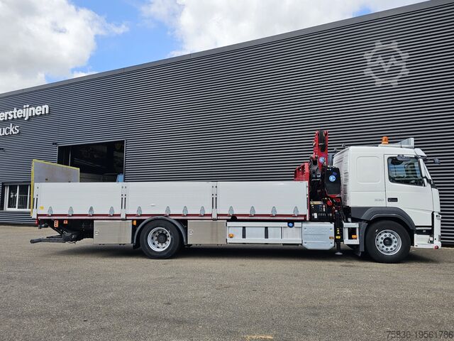 Lastauslautta Volvo FM 330 4x2 / EFFER 12.5 t/m CRANE / KRAN