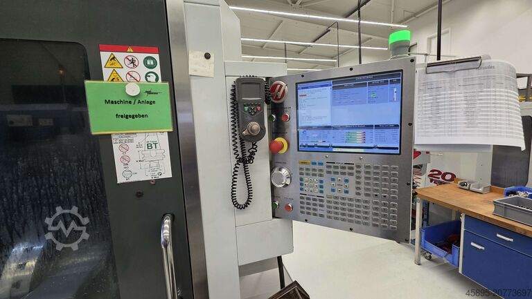 Обрабатывающий центр - универсальный HAAS UMC 750 SS