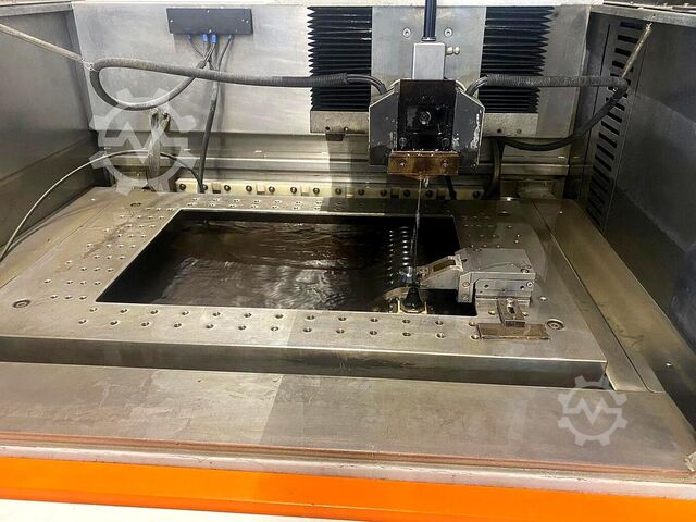 Drátová elektroerozivní řezačka GF Machining Solutions (Agie Charmilles) CUT E 600