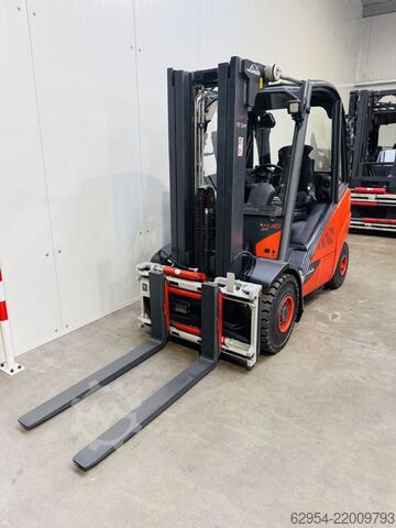 Dieselové vysokozdvižné vozíky Linde H 30 D-02 EVO 3B Triplex Teilkabine ZVG