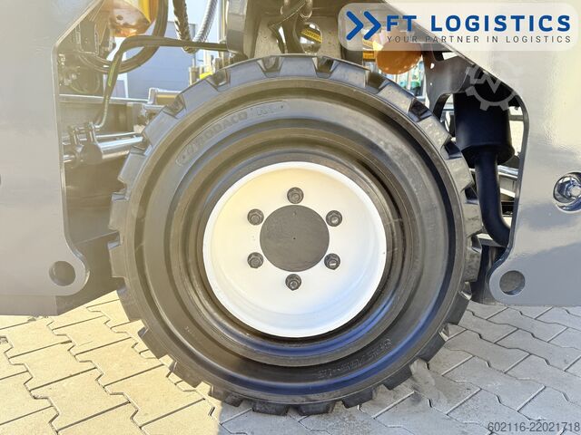 4-way forklift Combilift C3000XL DUPLEX FREE LIFT GAS POSITIONER
