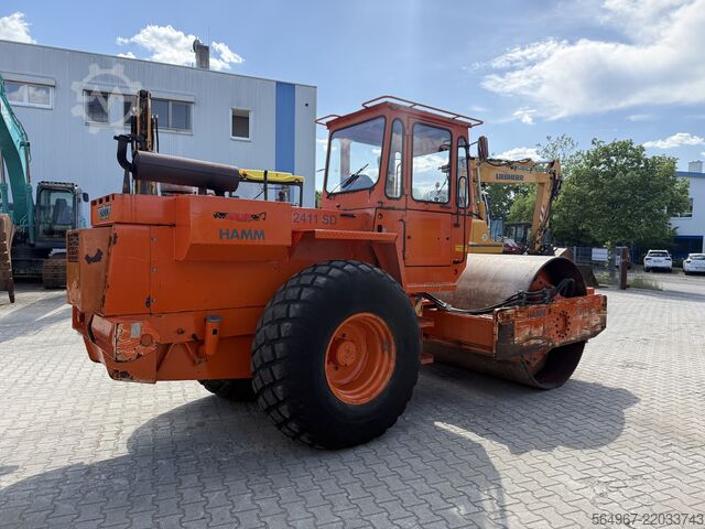 単一ドラムローラー Hamm 2411 SD Walzenzug 6 Zylinder Deutz